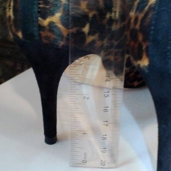 Elaine Turner, Leopard Print, Size 7 Womens Pumps - Picture 8 of 8